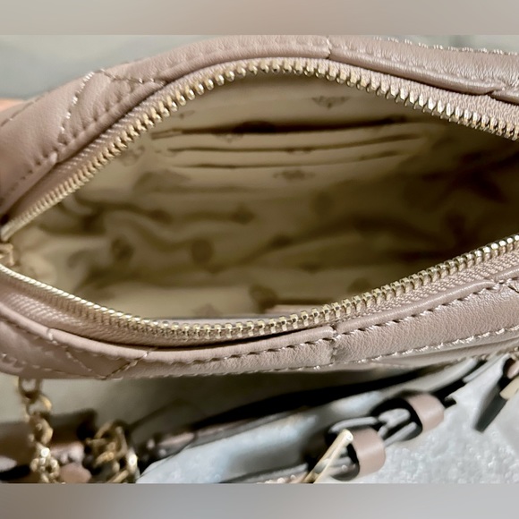 6. Pink Guess Crossbody-Excellent - Picture 8 of 10